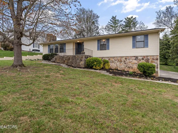 605 Greenwood Dr, Clinton, TN 37716