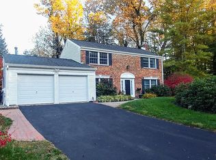 1724 Torrington Pl, Crofton, MD 21114