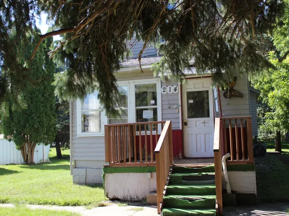214 2nd St NW, Pennock, MN 56279