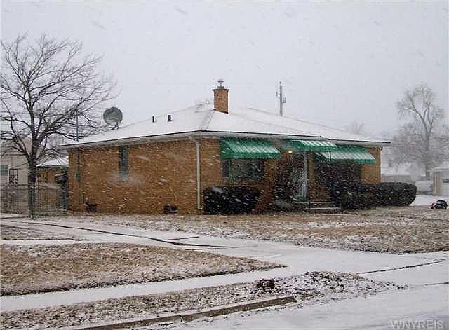 2nd image of 52 Seton Rd