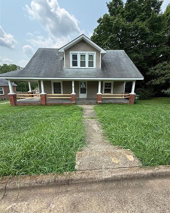 1st image of 9 Fowler Ave