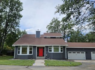 545 Jefferson Dr, Mount Shasta, CA 96067