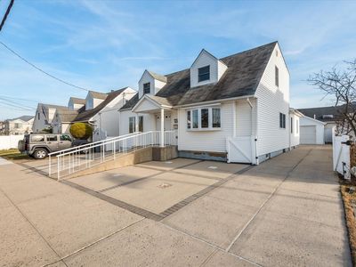 89-10 157th Avenue, Jamaica, NY, 11414