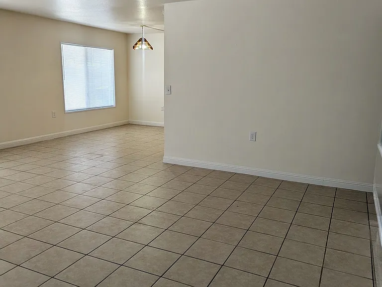 290 E Mesquite Blvd #A — Photo 6