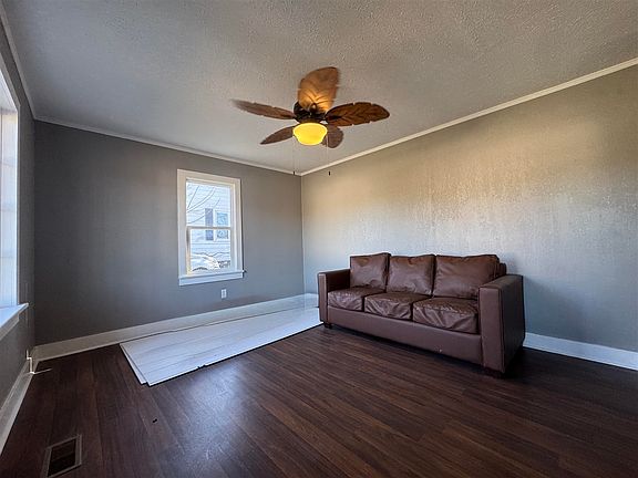 2nd image of 291 Highland Lick Rd