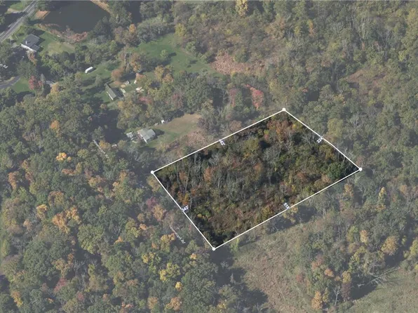 Hexenkopf Rd, Hellertown, PA 18055