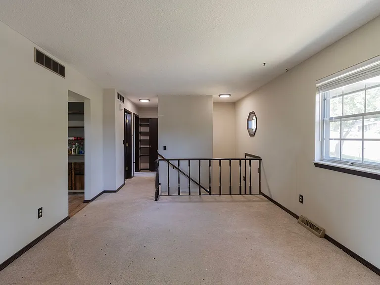 6581 S Gateway Blvd — Photo 23