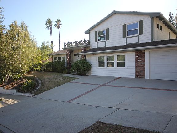 2nd image of 8317 Stephen Ln