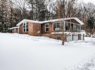 243 Hillcrest Ln, Oyster Bay, NY 11771