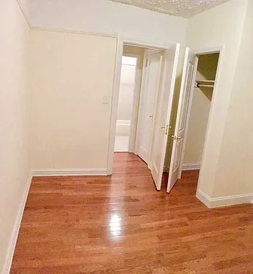 Rented by New York Residence | media 32