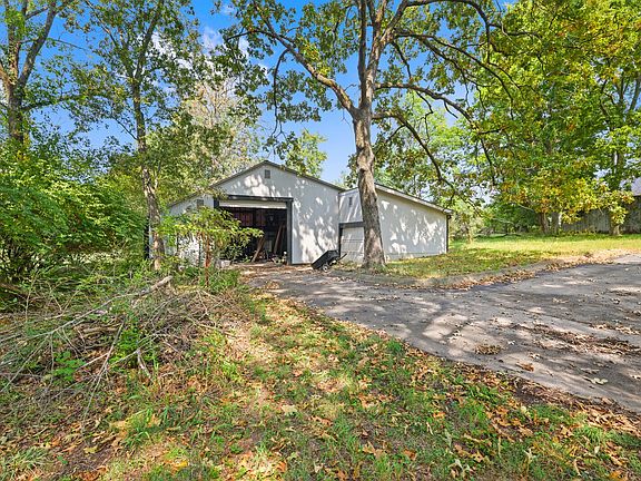 4th image of 2516 Old Smith Springs Rd
