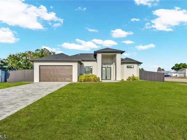 2 SE 20th Court Cpe, Coral, FL 33990