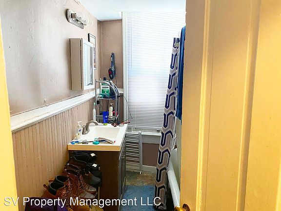 3rd image of 27 S Market St APT 2