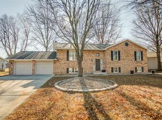 505 Whispering Oaks Dr, Bethalto, IL