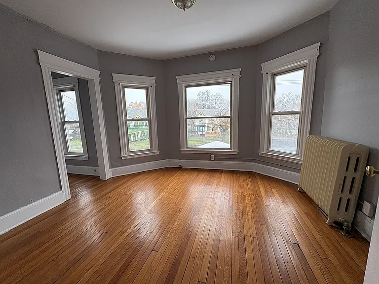 367-69 Furman St #2 — Photo 1