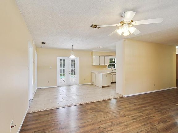 4th image of 103 Sweet Gum Ct
