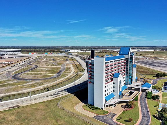 4th image of 3575 Lone Star Cir