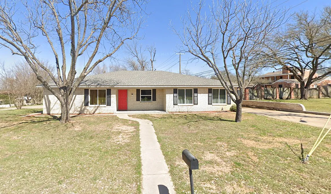 605 South Ridgeway Drive - 1 — Photo 1