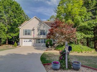 1455 Chalet Cir, Lawrenceville, GA 30043