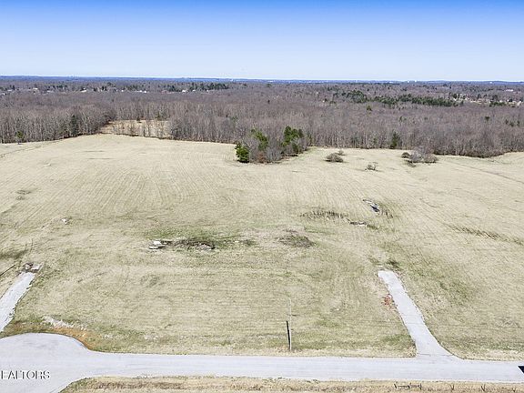 2nd image of 4 Nicholson Dr Lot 4