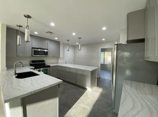 1155 S Idaho Rd, Apache Junction, AZ 85119