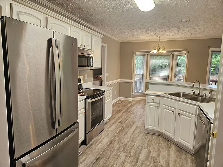 409 Shamus Ct — Photo 5