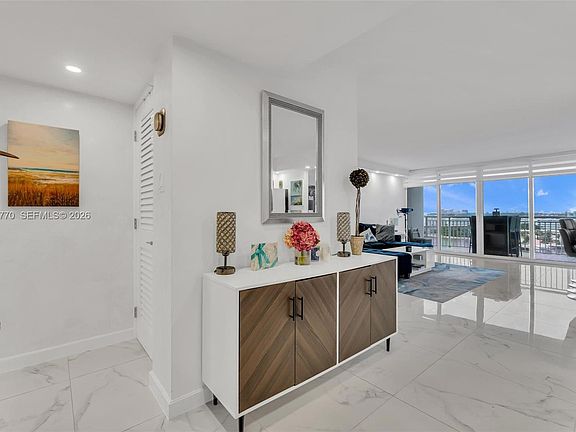 4th image of 18071 Biscayne Blvd APT 901