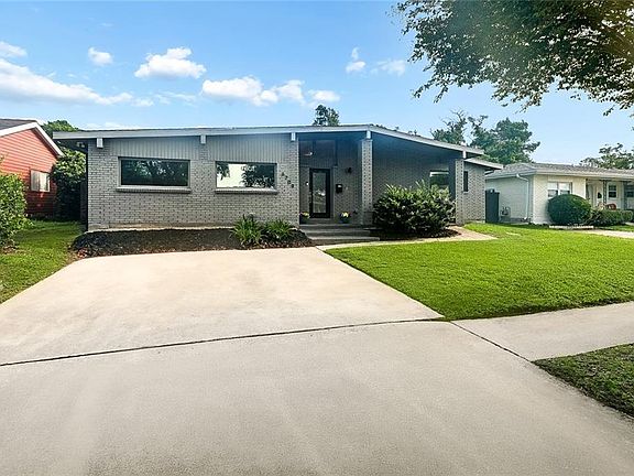 4th image of 6709 Hastings St