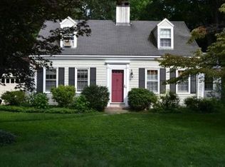14 Peach St, Walpole, MA 02081