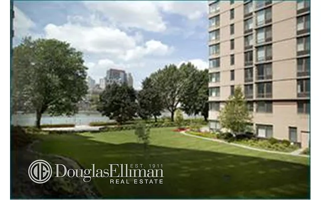 Rented by Douglas Elliman | media 10