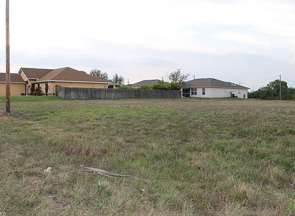 3rd image of 2203 NE 17th St