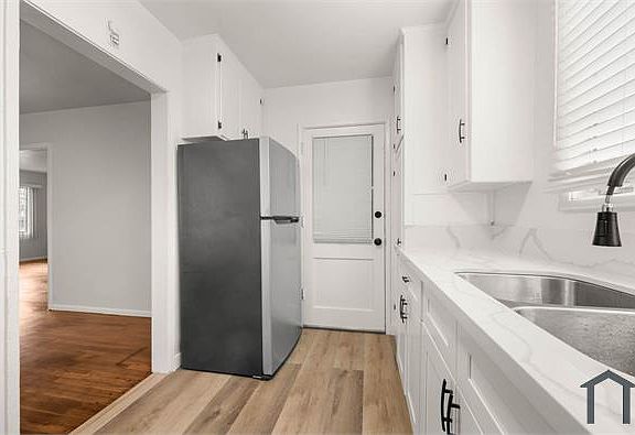 3rd image of 4119 Santo Tomas Dr #4191-B
