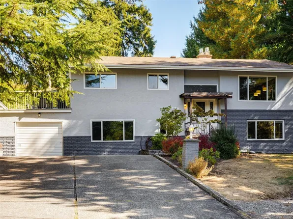 6647 Trudeau Ter, Central Saanich, BC V8M 1A3