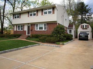 339 New Bridge Rd, New Milford, NJ 07646