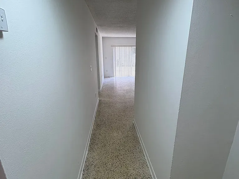 Gabriella Apartments — Photo 25