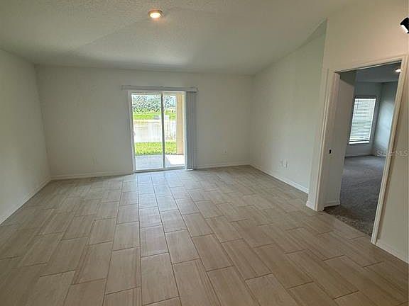4th image of 32985 Twin Flower Ave