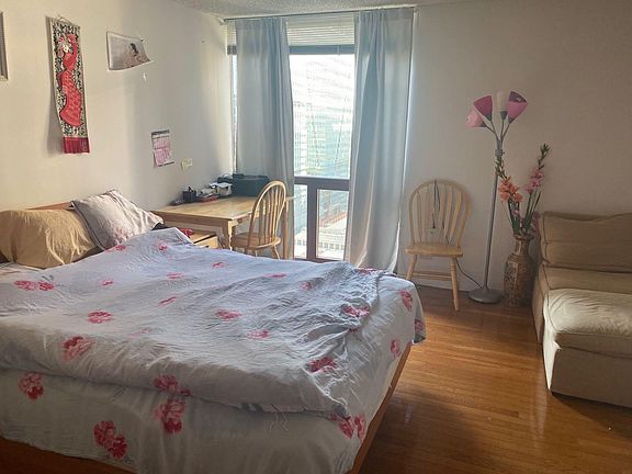3rd image of 200 N Dearborn St Unit 1507