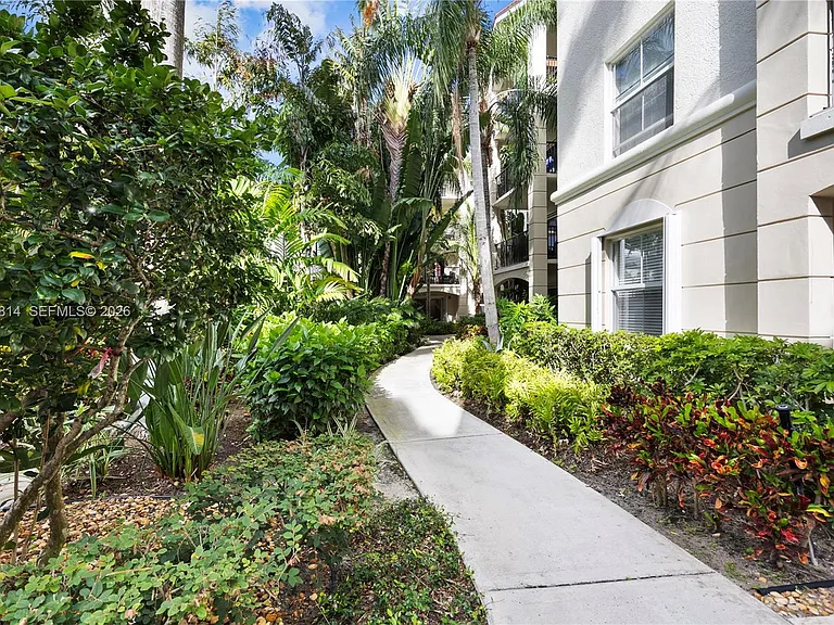 3102 Tuscany Way #3102 — Photo 37