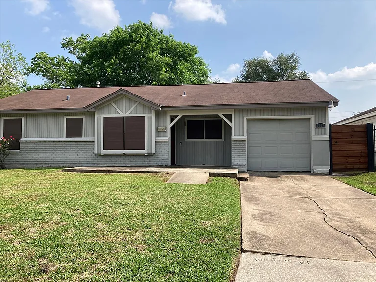 4114 Dacca Dr — Photo 1