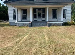 65 Calhoun St, Reynolds, GA --