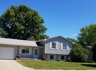 2508 Stagecoach Rd, Grand Island, NE 68801