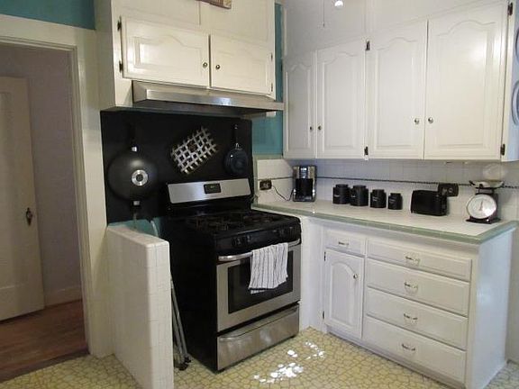 4th image of 609 E Park Ave