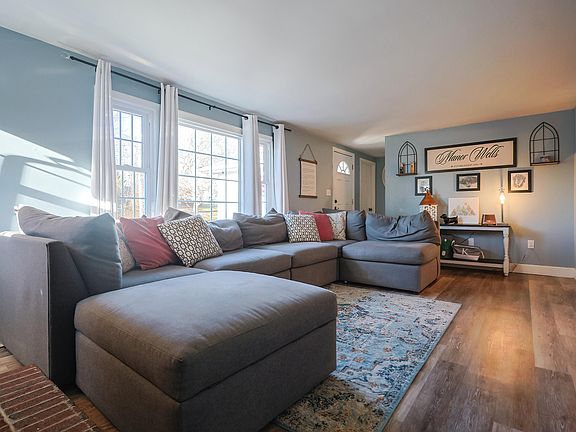 5th image of 10 Delancy Drive