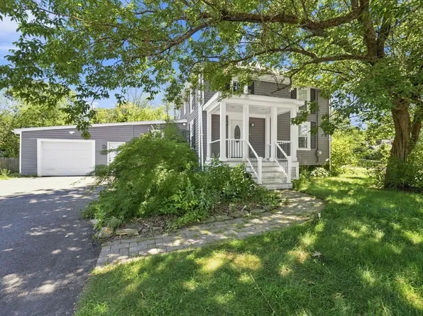 260 Thurber Ave, Attleboro, MA 02703