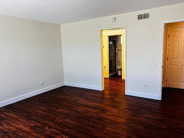 2204 Plaza De Las Flores — Photo 40