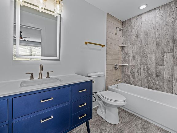 5th image of 1309 Sage Ln