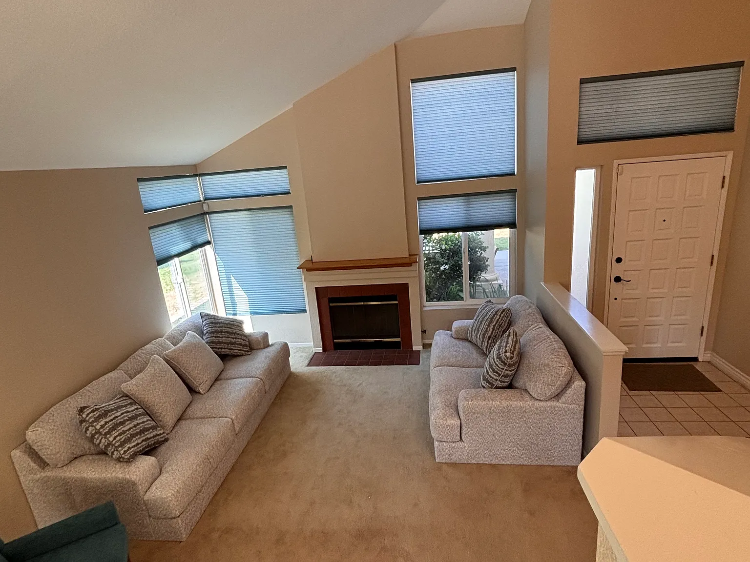 Canyon Dr, Colton — Photo 4