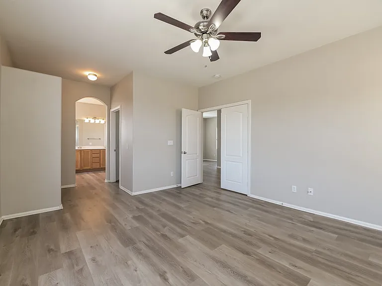 671 Baffin Island Rd — Photo 10