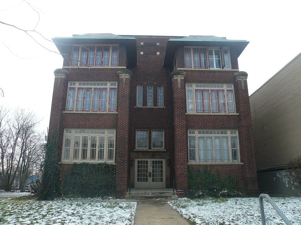 2nd image of 630 W Market St APT 6