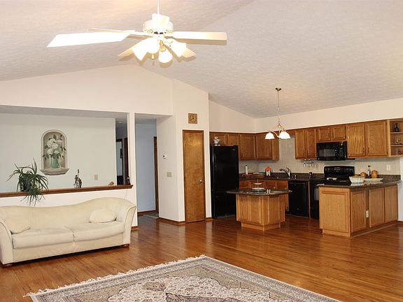 5th image of 2413 Brick House Ln